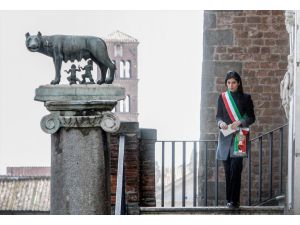 İtalya, Kovid-19 kurbanları için yas tutuyor