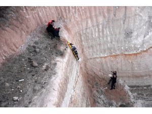 Kayseri'de özçekim yaparken kayalıklardan düşen kişi yaralandı
