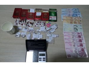İstanbul'da uyuşturucu operasyonunda gözaltına alınan 2 kişi tutuklandı