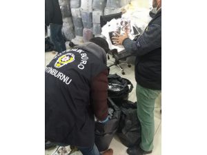 Zeytinburnu'nda kaçak üretilen 10 bin 500 tıbbi maskeye el konuldu