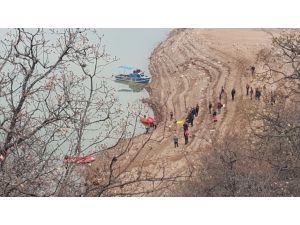 Tunceli'deki Uzunçayır Baraj Gölü'nde ceset bulundu