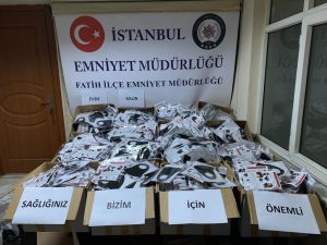 Fatih'te kaçak üretilen maskelere el konuldu