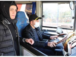Nevşehir'de belediyeden gezici otobüsle moral konseri