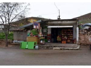 Aksaray'da bir hayırsever ihtiyaç sahiplerinin bakkala olan borcunu ödedi