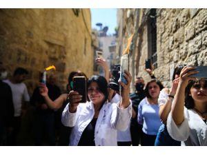 Doğu Hristiyanları, Kudüs'te Kovid-19 gölgesinde "Kutsal Cumartesi" etkinliği düzenledi