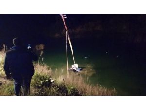 (GÜNCELLEME) Aydın'da otomobiliyle göle düşen kişinin cesedi bulundu