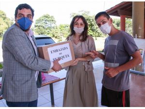 Paraguay'da 23 Nisan'da 23 bakıma muhtaç çocuğun kaldığı merkeze yardım