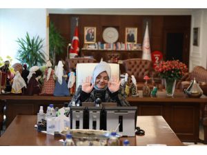 Bakan Zehra Zümrüt Selçuk ile Nil Karaibrahimgil'den çocuklara 23 Nisan sürprizi