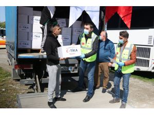 TİKA, Kovid-19 salgını nedeniyle Arnavutluk'ta yardım dağıtıyor