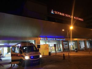 Adana'da hırsızla kavgaya girişen kişi bıçaklandı