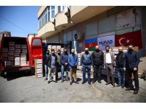 Azerbaycan'da Türk iş insanları ve hayır kurumlarından gıda yardımı