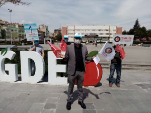 Niğde ve Nevşehir'de sosyal mesafeli "1 Mayıs" kutlaması