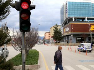 Erzurum'da "Evde kal" çağrısı led ekranlarda