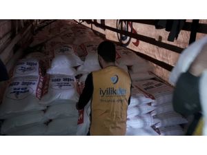 İdlib'deki ailelere 25 ton un yardımı