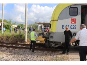 Osmaniye'de hemzemin geçitte kaza: 2 yaralı