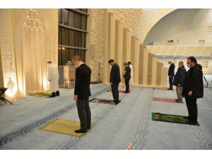 Almanya’da camiler yeniden ibadete açıldı