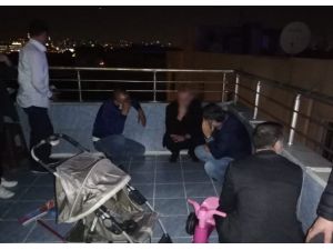 Zeytinburnu'nda kısıtlamaya rağmen açık olan kıraathane mühürlendi