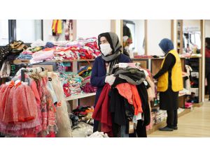 Gaziantep'te ihtiyaç sahibi ailelere kıyafet yardımı
