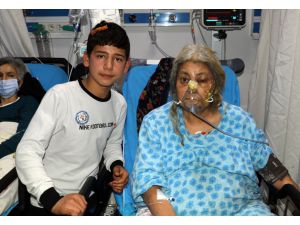 "Kahraman çocuk"tan yangından kurtardığı yaşlı kadına ziyaret