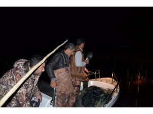 Afyonkarahisar'da kaçak balık avlamada kullanılan 2 bin metre ağ ele geçirildi