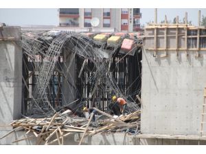 Antalya'da çöken tavan kalıbının altında kalan 2 inşaat işçisi yaralandı