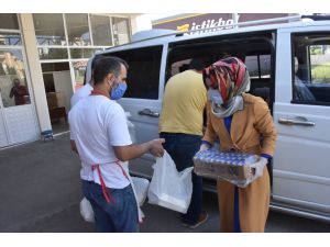 Adıyaman'da Kadir Gecesi'nde 500 ailenin evine iftar için yemek ulaştırıldı