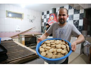 Hatay'ın ramazan kurabiyesi kömbe bayramda akrabaya gönderilecek