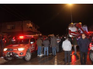 GÜNCELLEME - Adana'da asker uğurlamasına gidenleri taşıyan midibüs devrildi:  3 ölü, 20 yaralı