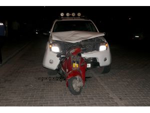 Muğla'da kamyonetin çarptığı motosiklet sürücüsü ağır yaralandı