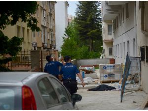 Eskişehir'de balkondan düşen çocuk hayatını kaybetti