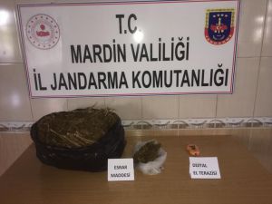 Mardin'de uyuşturucu operasyonunda 5 kilogram esrar ele geçirildi