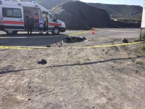 Kars'ta kum ocağında kamyonun çarptığı işçi öldü