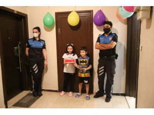 Hatay'da polisten küçük Elif'e doğum günü sürprizi