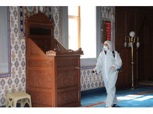 Bingöl’de yeniden ibadete açılacak camiler dezenfekte ediliyor