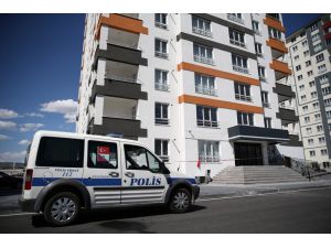 Kayseri'de 52 daireli bina Kovid-19 nedeniyle karantinaya alındı