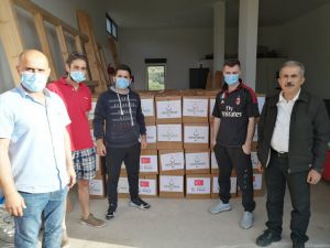 YTB'den Lübnan'daki Türkmenlere gıda yardımı