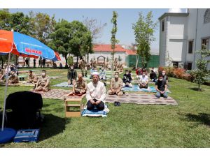 Kışlada salgın sonrası ilk cuma namazı kılındı