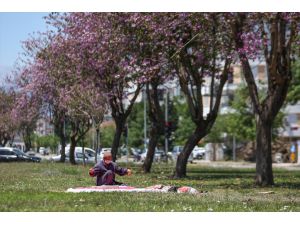 Antalya'nın "açık hava yorgancısı" mesleğini 45 yıldır sürdürüyor