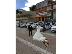 Kayseri'de arabalı düğün ile dünyaevine girdiler