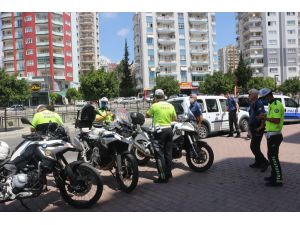Adana'da sahte plaka takılı aracın sürücüsüne 7 bin 489 lira ceza kesildi