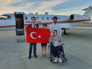 Norveç'te beyninde tümör bulunan Türk vatandaşı ambulans uçakla Türkiye'ye nakledildi