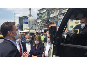 Bahçelievler'deki minibüsler Kovid-19'a karşı dezenfekte edildi