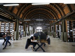 Kütüphaneler normalleşme süreci çerçevesinde kapılarını yeniden açtı