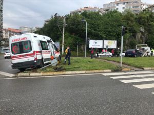 Zonguldak'ta ambulans ile otomobil çarpıştı: 1 ölü, 1 yaralı