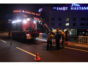 İzmir'de dereye düşen yaşlı adamı itfaiye ekipleri kurtardı