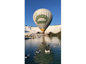 Balonlar "beyaz cennetin" üzerinde uçmak için gün sayıyor