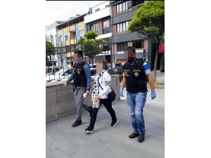 Eskişehir'de 11 ayrı hırsızlık suçundan aranan kadın zanlı yakalandı