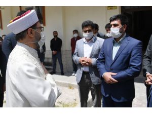 Diyanet İşleri Başkanı Erbaş'tan Barış Çakan'ın ailesine taziye ziyareti