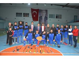 Türkiye'yi hokeyde Şampiyonlar Ligi'ne taşıdılar