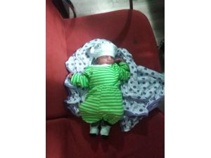 Mersin'de cami avlusuna bırakılmış 5 günlük bebek bulundu